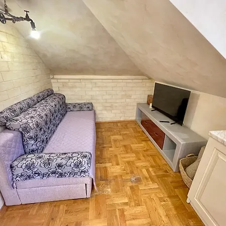 Apartment 'shell' Flat In The Center