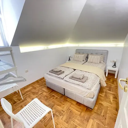 Apartment 'shell' Flat In The Center