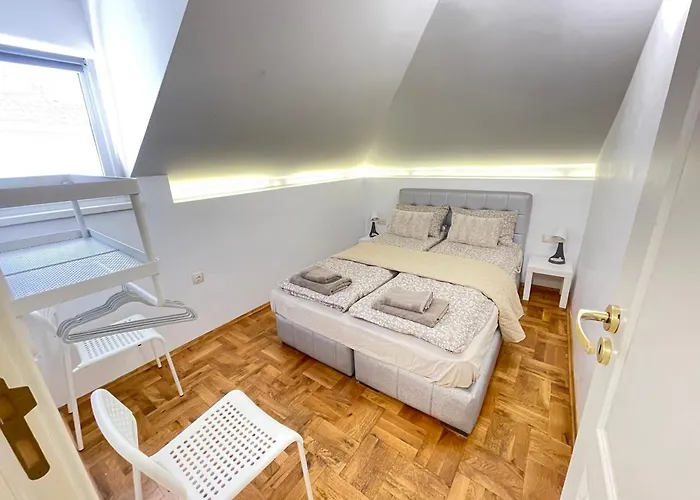 Apartment 'shell' Flat In The Center