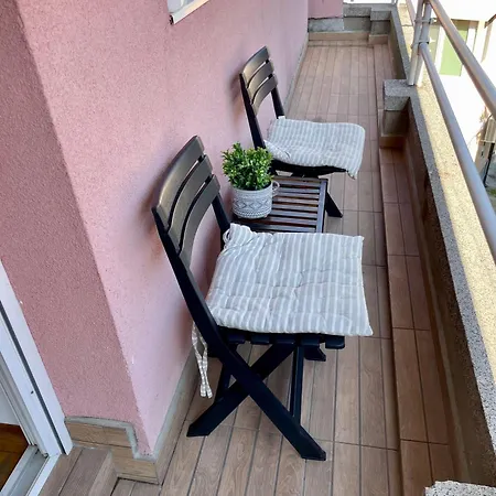 'shell' Flat In The Center Burgas